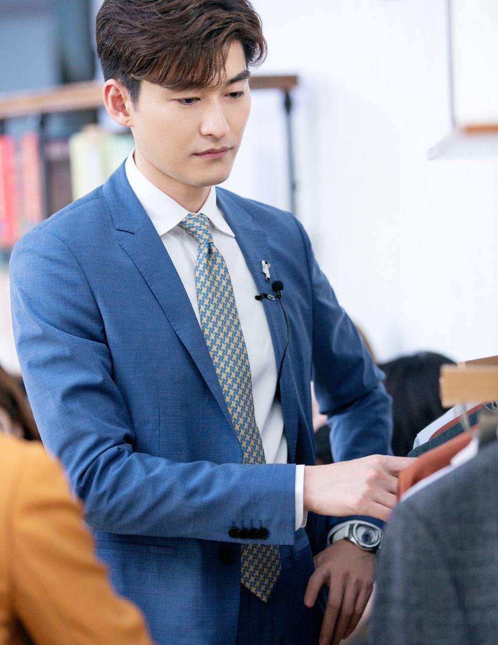 西装穿的要有型单看张翰style就晓得了帅的不一样