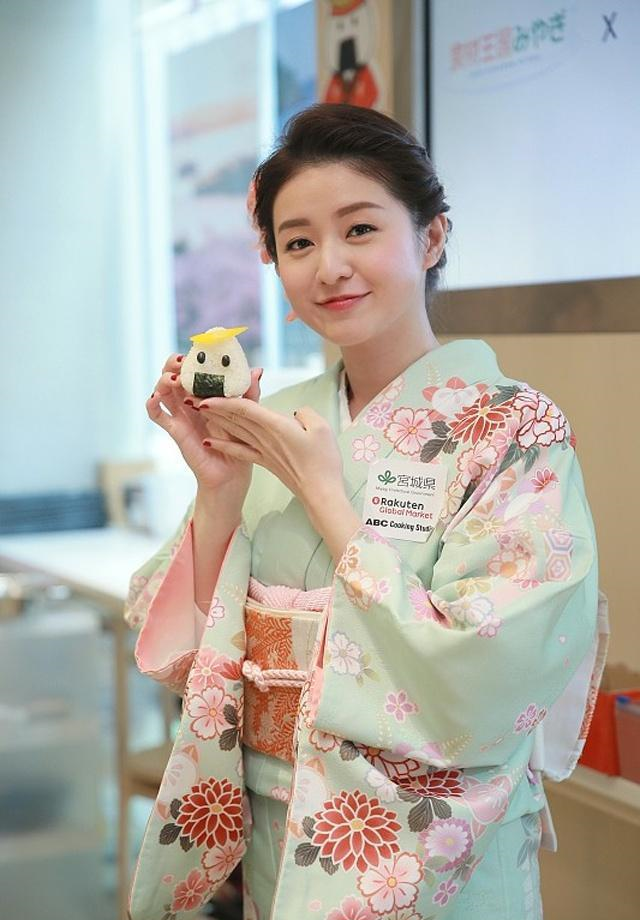 为什么国人穿汉服会被围观，在日本满大街都是和服却很正常？休闲区蓝鸢梦想 - Www.slyday.coM