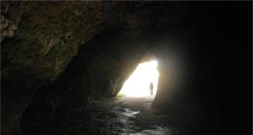 巴西发现一条13000年前的地道,长达600米,专家:这不是人建造的休闲区蓝鸢梦想 - Www.slyday.coM 巴西发现一条13000年前的地道,长达600米,专家:这不是人建造的休闲区蓝鸢梦想 - Www.slyday.coM