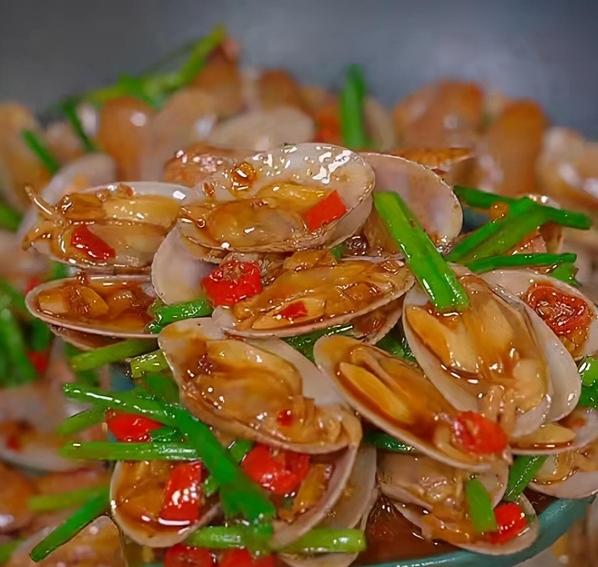 蒜蓉辣炒花甲鲜嫩多汁好吃到舔壳儿