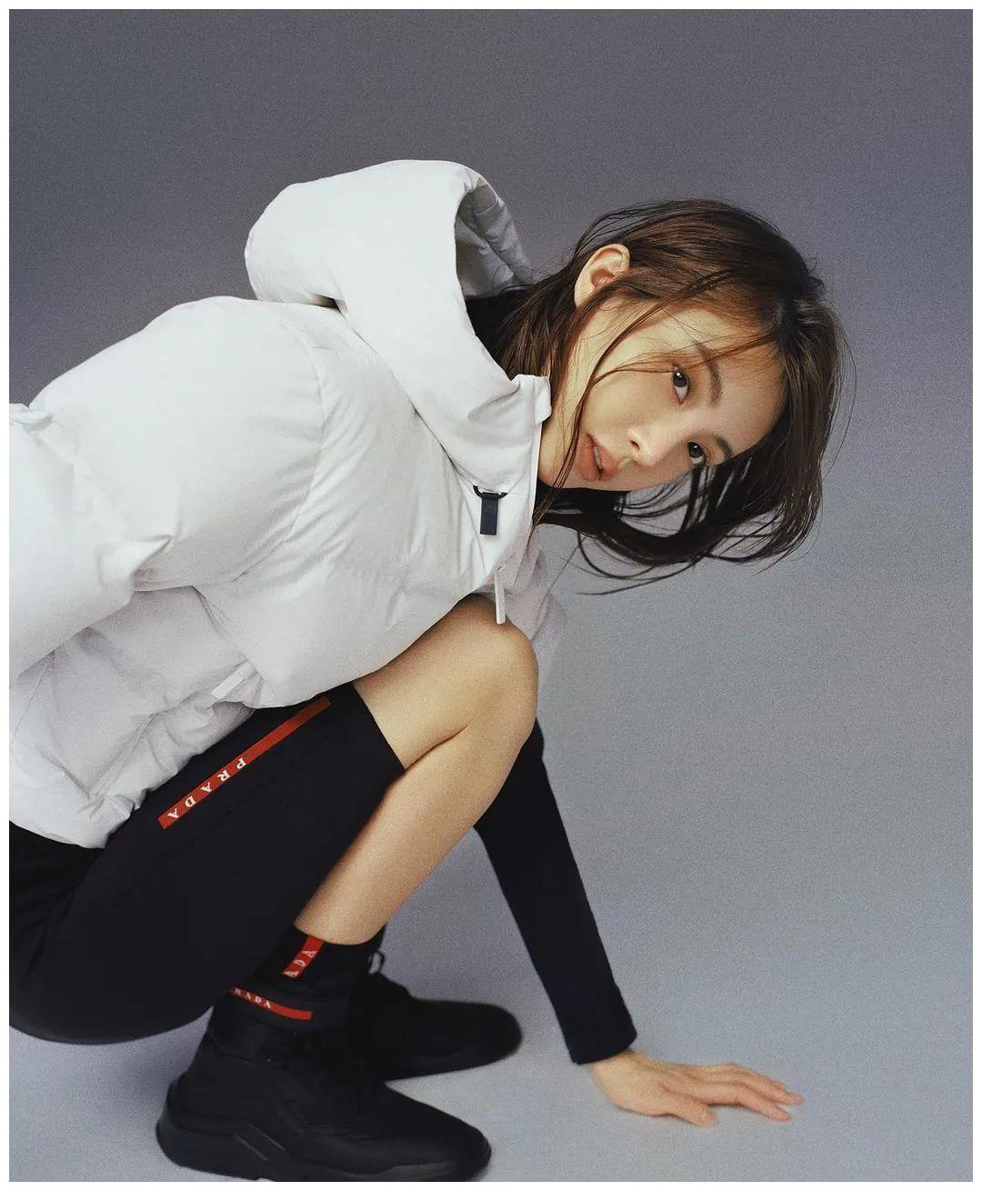 金晨拍摄prada全球秋冬大片,她真的很漂亮