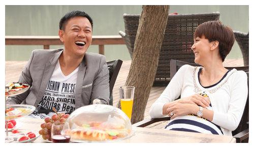 但还是喜欢在影视剧里面,出演配角,从身价上亿的大富豪,变成最"贵"的