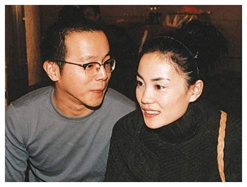 窦唯,周迅旧照曝光:周迅一脸崇拜地看着窦唯,和王菲的审美太像