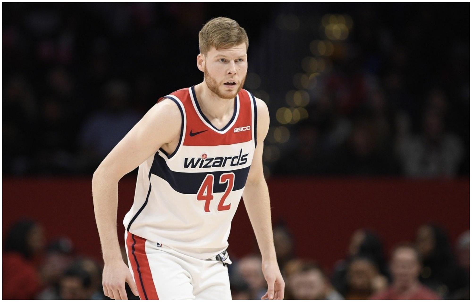 nba两球星宣布退赛,一个为了大合同,一个只想当父亲