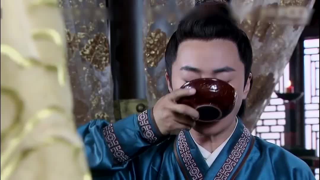 庐陵王让薛刚喝毒酒测试薛刚的胆量谁晓得薛刚一点不怂