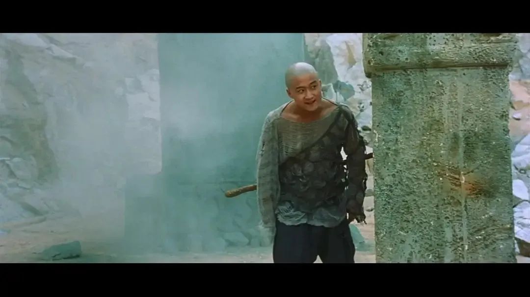 白眉真人只好从雷剑里找到长空无忌的元神重塑了新的肉体廉刑(吴京 饰