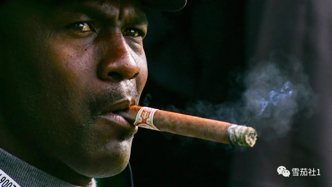 乔丹一天抽六根雪茄偏爱大家伙 一口气打36洞高尔夫才止瘾