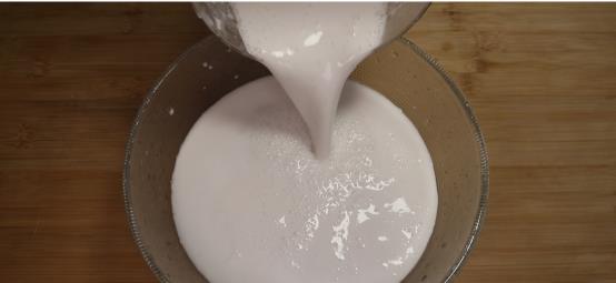 把大米倒入破壁机里,做出的凉皮真好吃,学会了人人夸你是大厨休闲区蓝鸢梦想 - Www.slyday.coM 把大米倒入破壁机里,做出的凉皮真好吃,学会了人人夸你是大厨休闲区蓝鸢梦想 - Www.slyday.coM