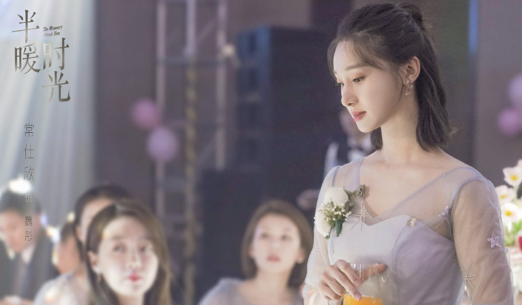 刘海蓝出演了《火王之破晓之战》,《鹤唳华亭》,《剑王朝》等等