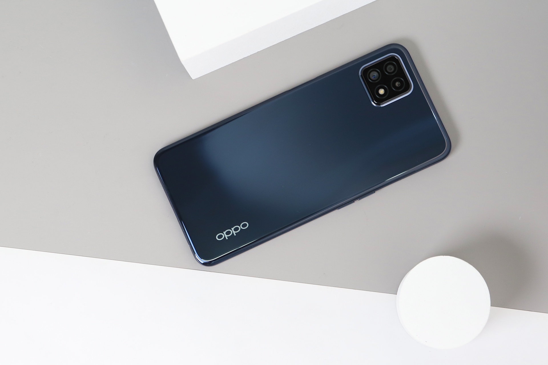 oppo a72图赏:90hz屏幕,轻薄高颜值机身