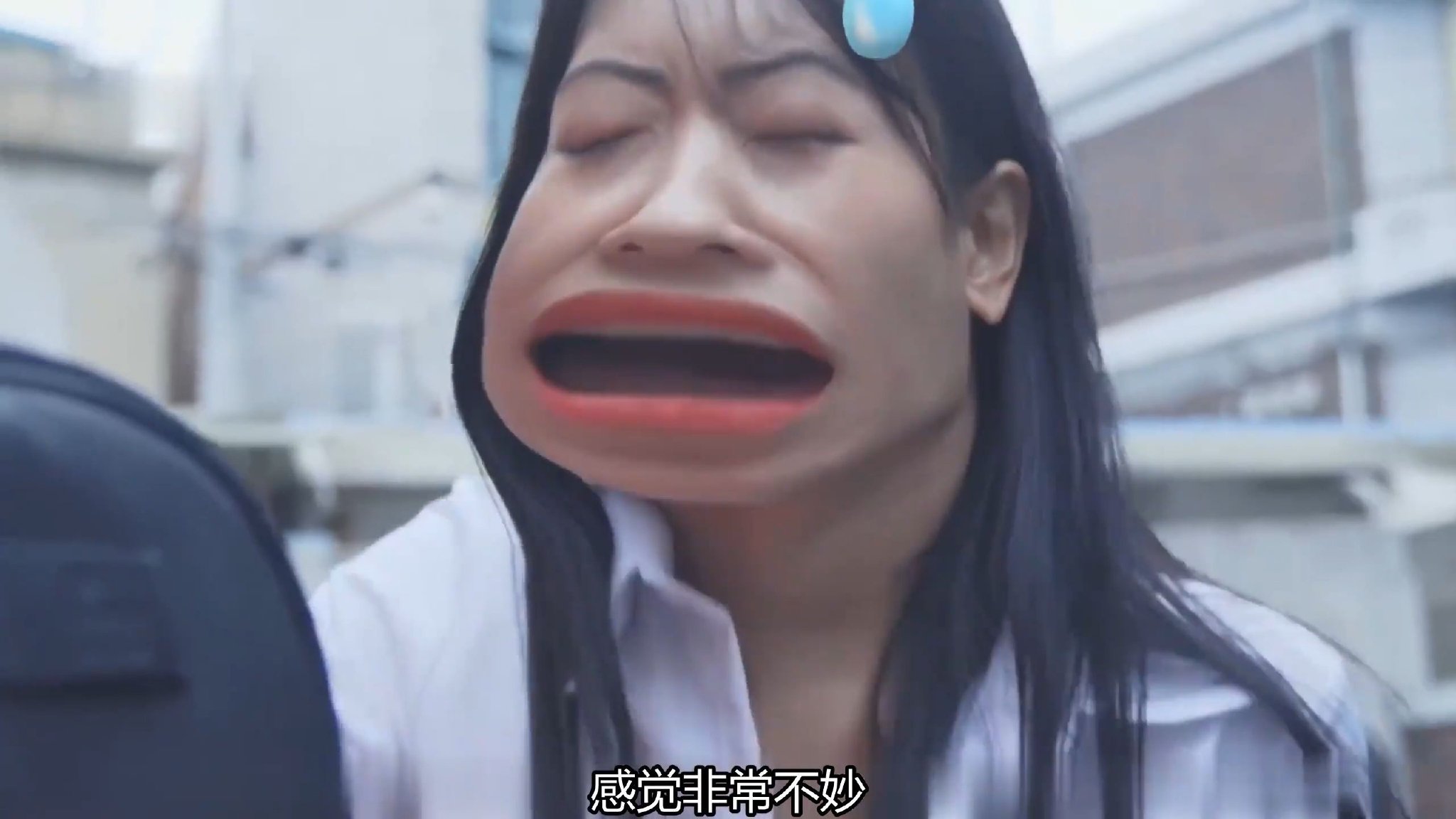 校花当街尿急求助备胎，不料备胎翻身提奇葩要求，结局神反转！