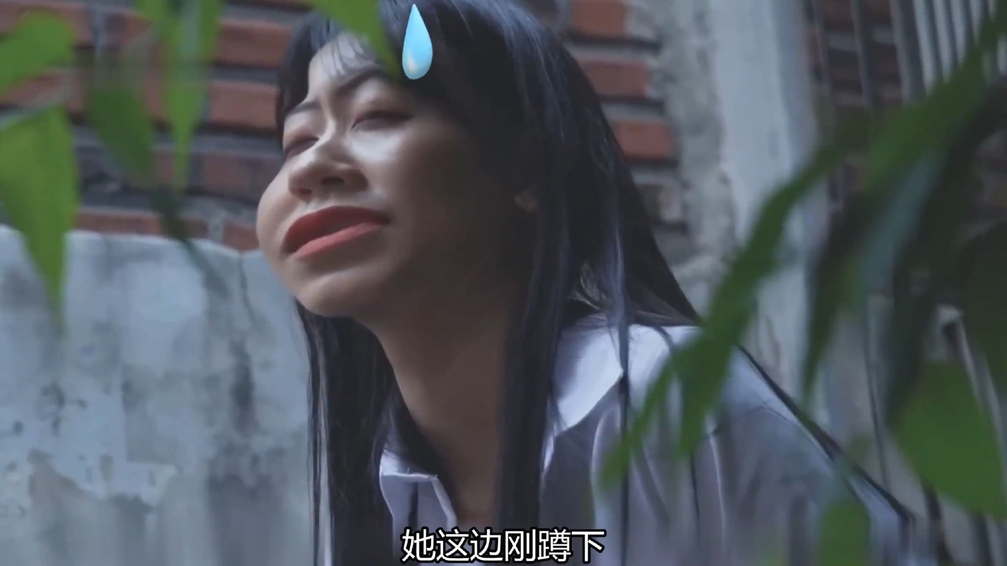校花街头憋到崩溃还拿小胖出气，结局却被他一招拿捏得服服帖帖