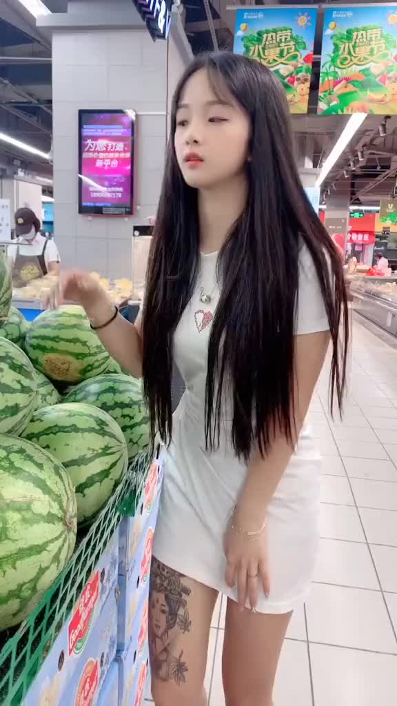 天台一场雨后,烟花布满夜空,你看,人间终究值得。_新浪新闻