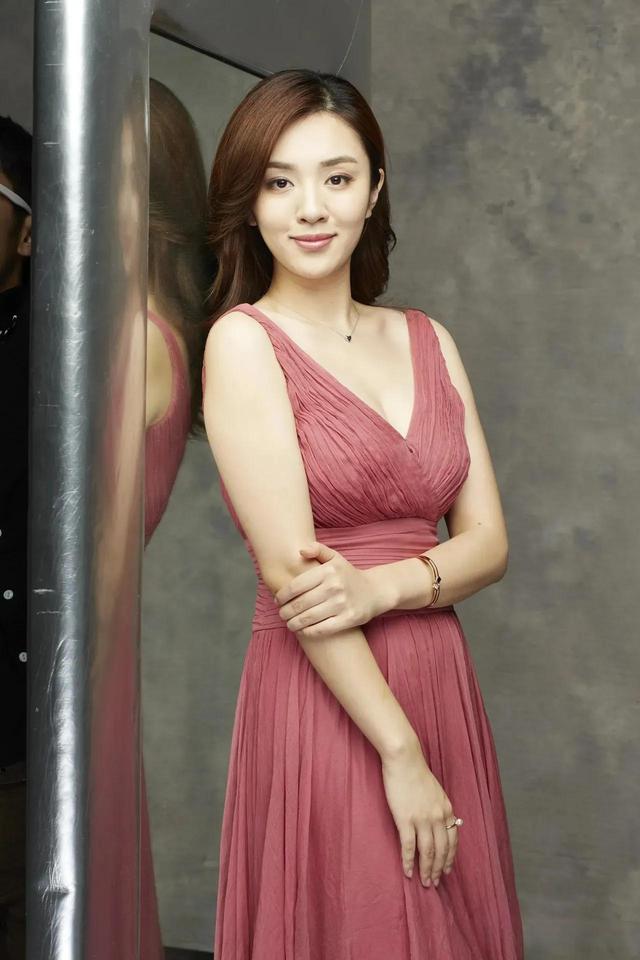 王晓晨大美女,魅力可人!