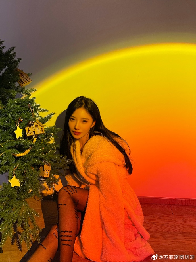 美女网红主播苏菲迷人美照欣赏好看_高清图集_新浪网