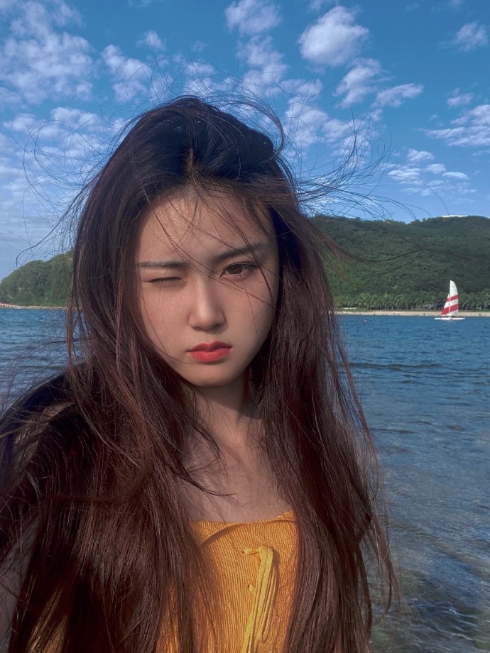 美女gnz48-王偲越迷人旅游写真美照