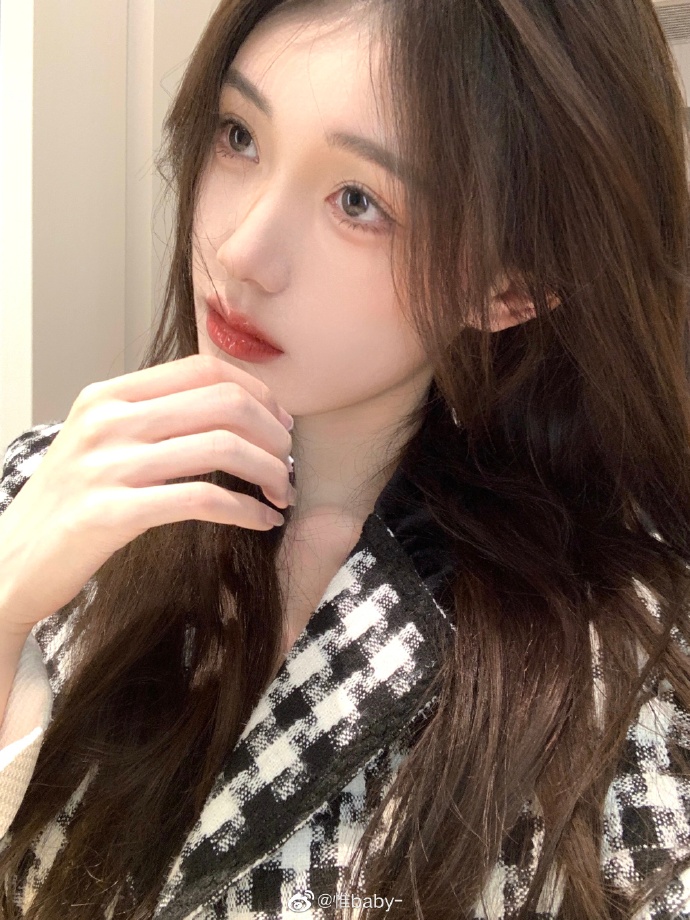 网红美女惟baby小姐姐可爱美照欣赏