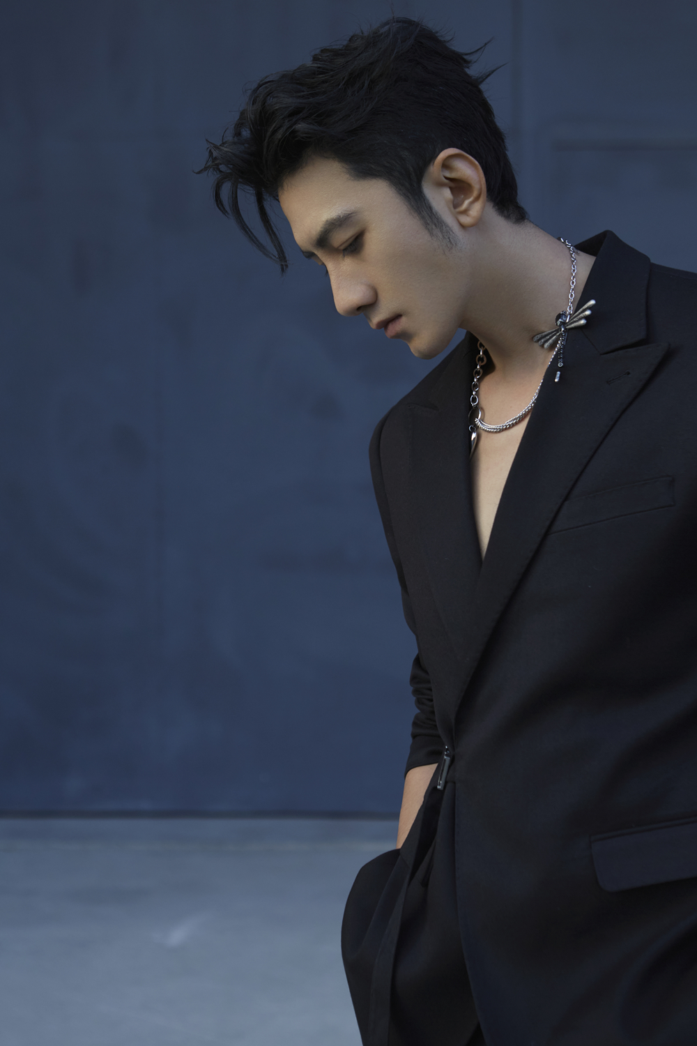 肖顺尧《追光吧!哥哥》晋级总决赛 原创歌曲《21》献给追光者