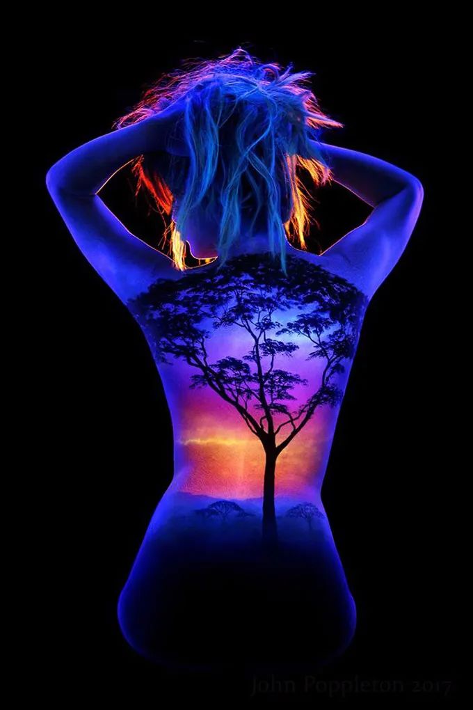 艺术家约翰的涂画荧光人体彩绘,美到没有边际