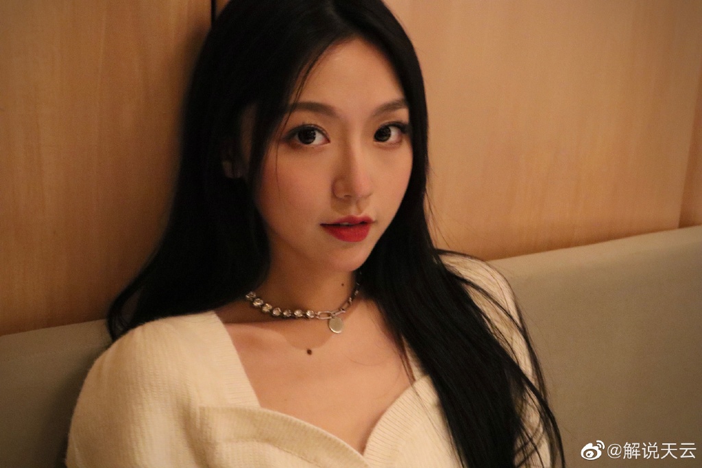 美女解说天云过年迷人写真美照_高清图集_新浪网