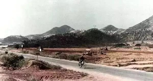 老照片:1980年的深圳是这个样子的,能看到今天大都市的影子吗?休闲区蓝鸢梦想 - Www.slyday.coM 老照片:1980年的深圳是这个样子的,能看到今天大都市的影子吗?休闲区蓝鸢梦想 - Www.slyday.coM