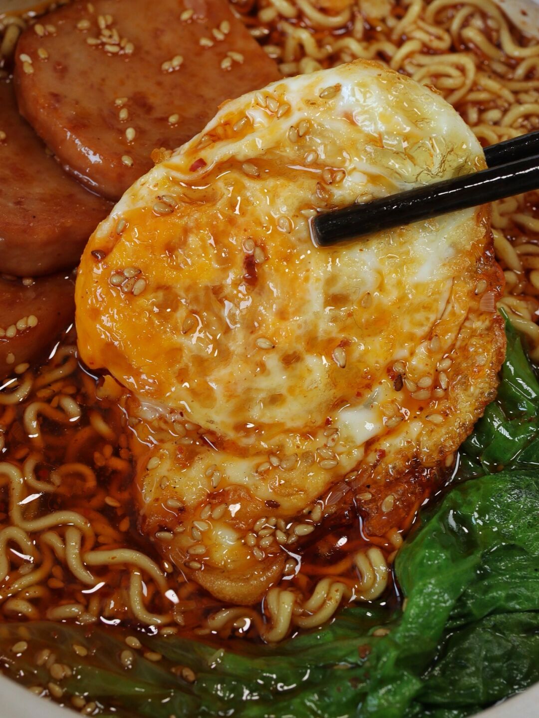 吃一口就被惊艳的酸汤泡面,酸酸辣辣的好过瘾,吃多少都不会腻