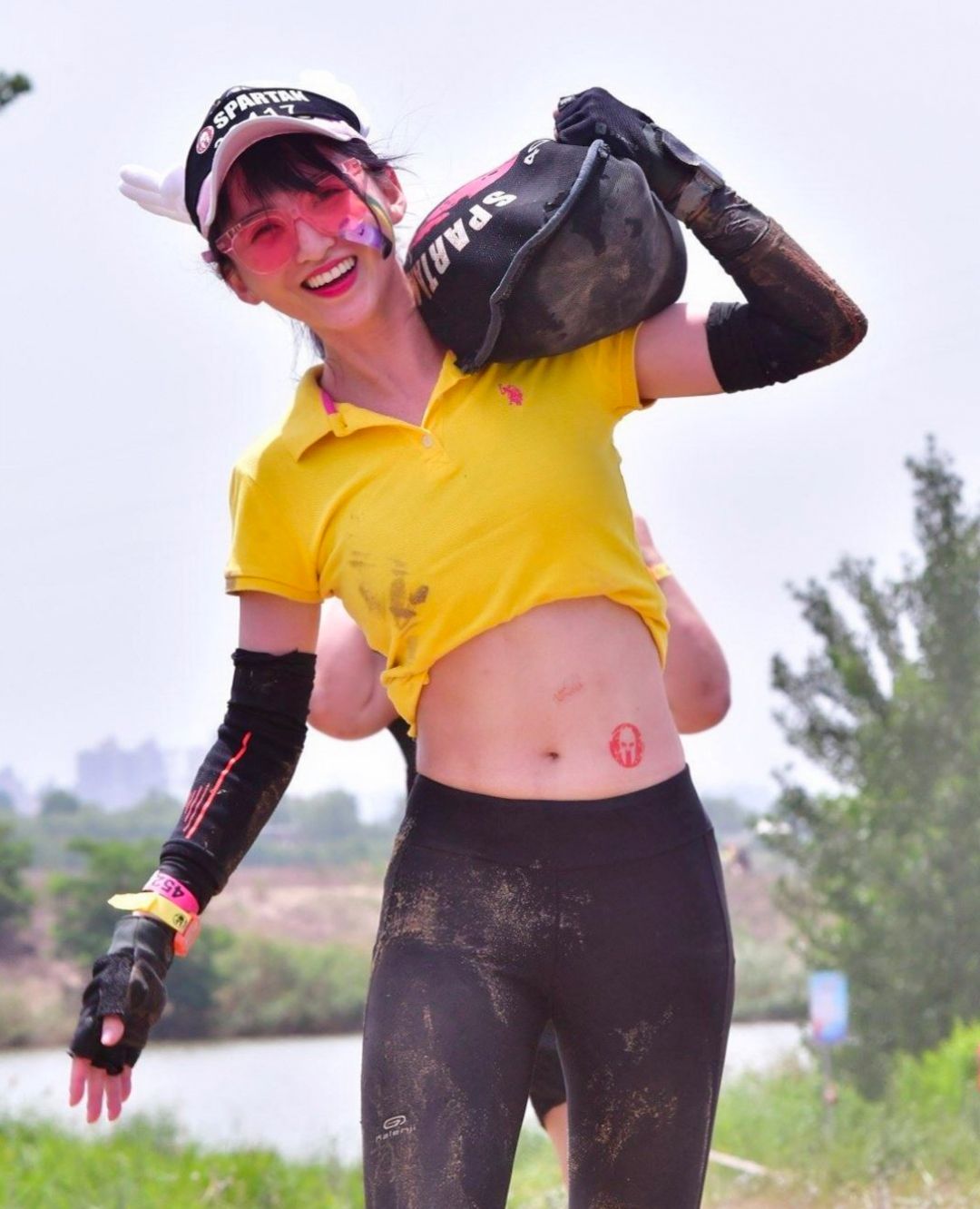 主持人大赛中的气场选手龚凡,不仅是学霸,更是爱运动的狂野女王