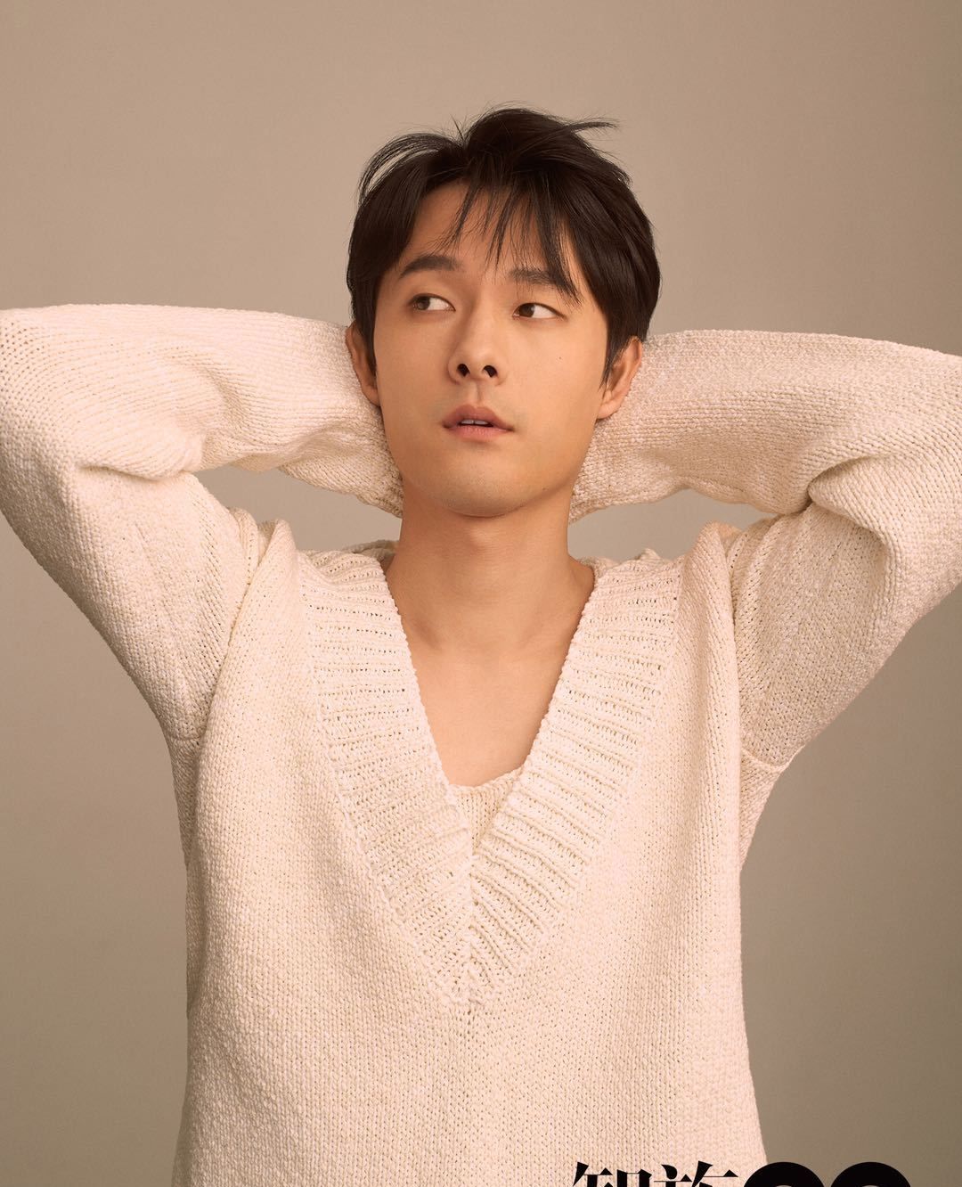 张雨剑写真曝光,散发着沉着慵懒的自信光芒_高清图集_新浪网