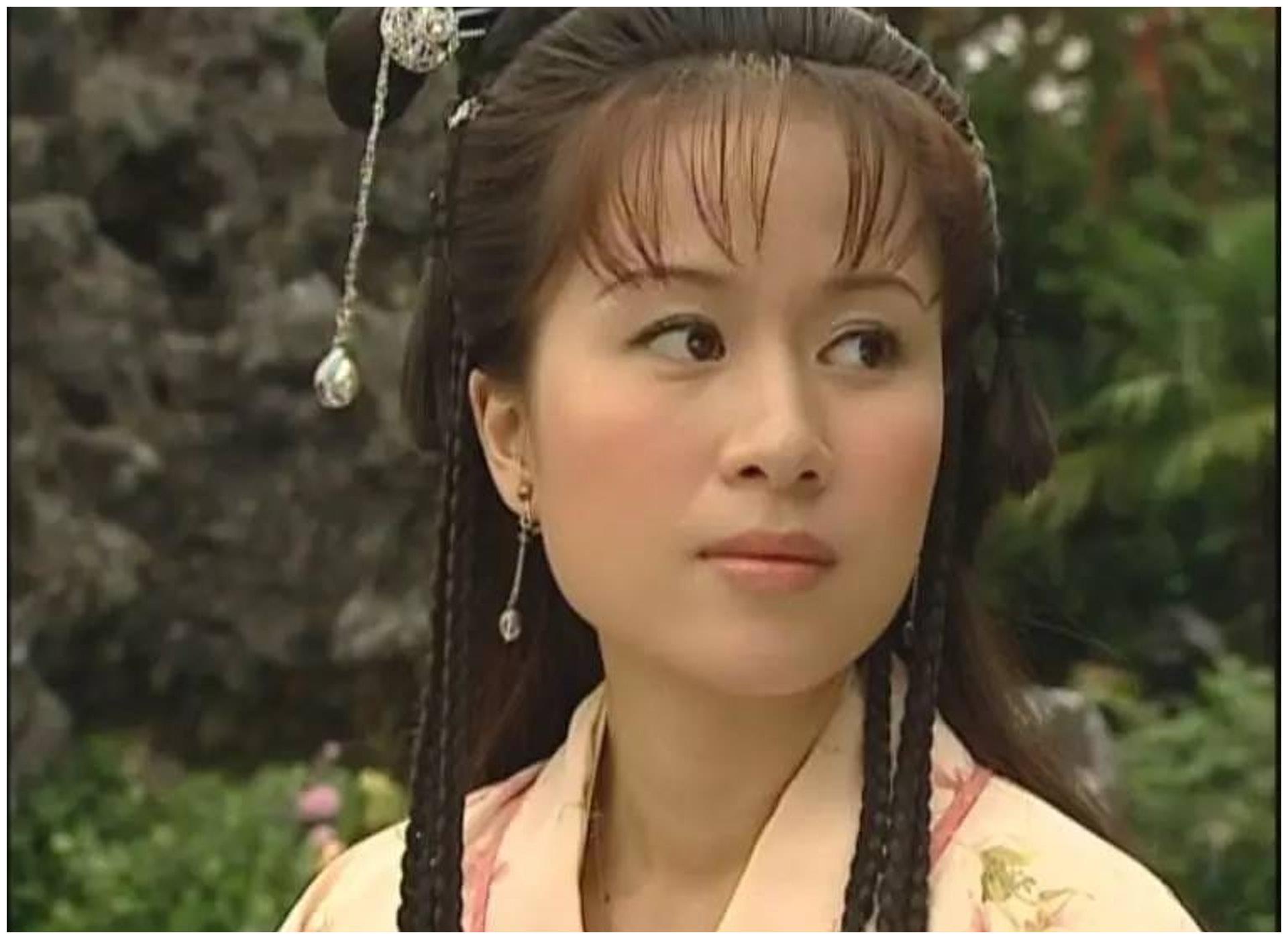 刘恺威旧爱邝文珣淡出娱圈18年已成3子之母外貌竟仍如少女