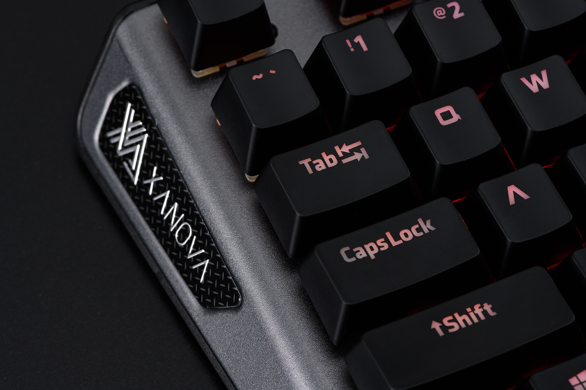 耕升xanova外设三件套图赏