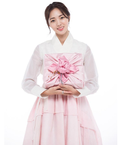 韩国女星蔡秀彬写真,温婉动人_高清图集_新浪网