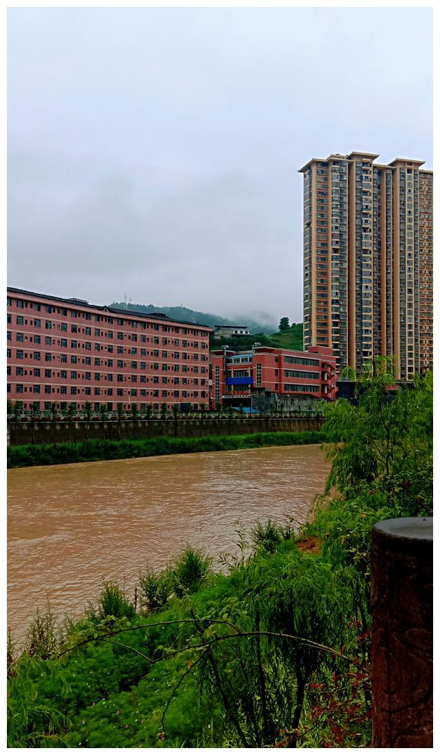 城市风景,四川达州万源市,2021年第70期