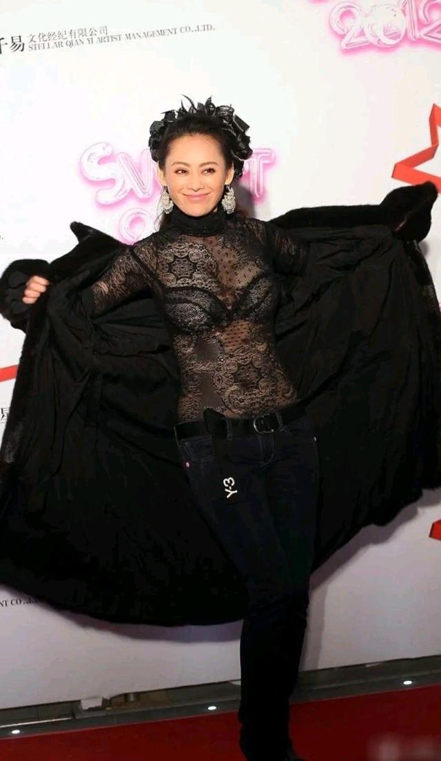 宁静身材火辣超爆堪称完美女神