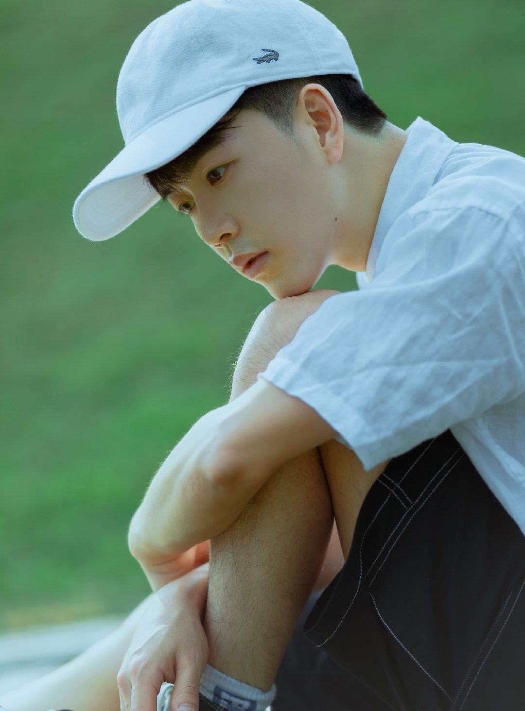 组图:英俊的小哥哥为什么这么喜欢穿白色衬衫,原来白色更显帅!