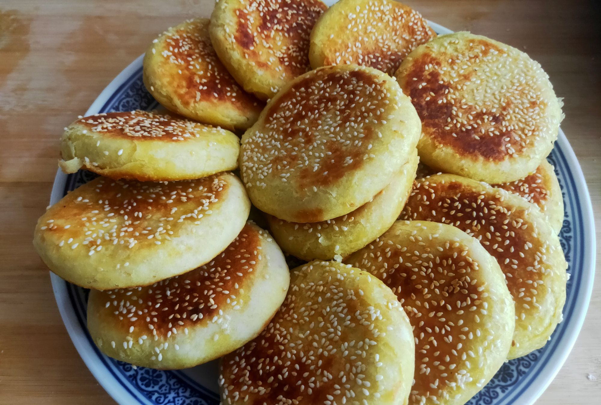 芝麻油酥饼,白糖馅儿的甜蜜蜜_高清图集_新浪网