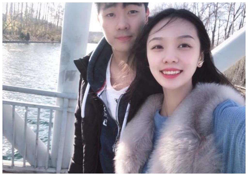 毕竟这是她真正热爱的运动,而且樊响的男友也是一位排球小将,身高达到