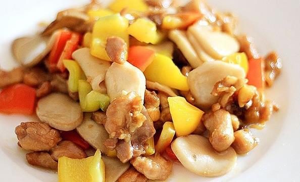 高颜值巨下饭-彩椒杏鲍菇炒鸡丁