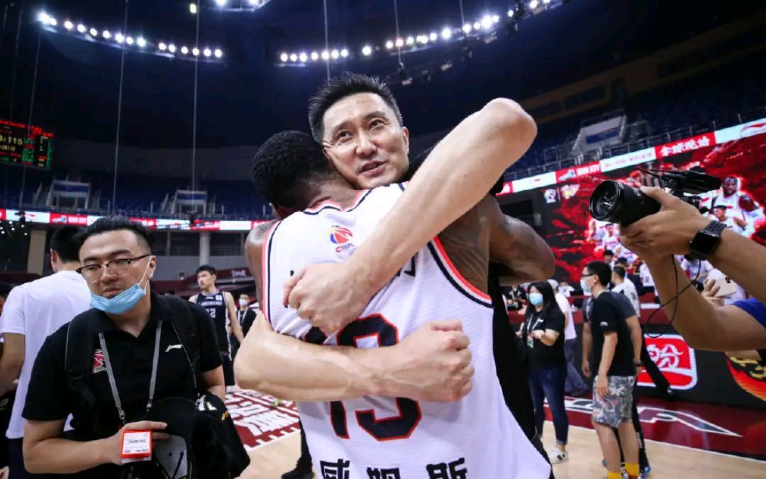杜锋遇难题威姆斯很想留在广东未来计划把妻儿接到广州长住