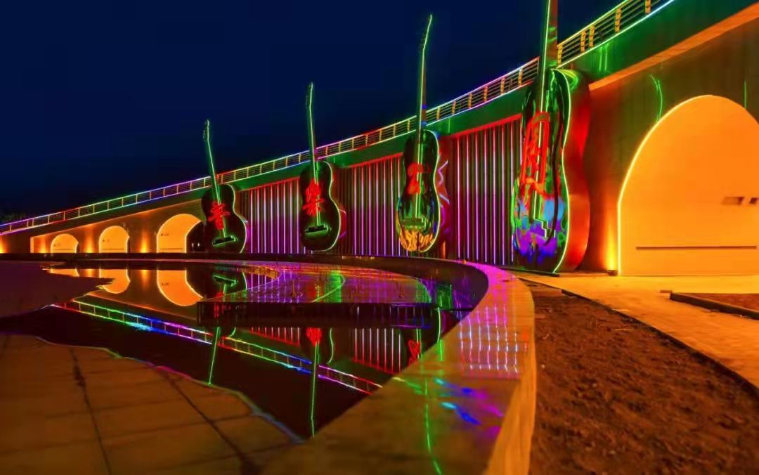 武强周窝音乐小镇的夜景美如画