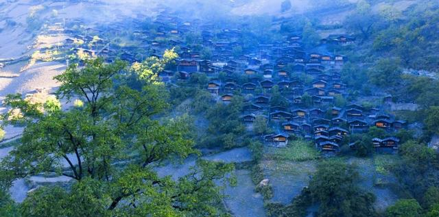 山头人口_博山区山头街道:“四举措”做好全国1%人口抽样工作(2)