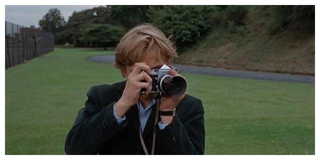 以《放大》为例,探究安东尼奥尼镜头下放大的"自我"形态本质