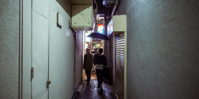 中国女游客为何热衷去<a href=