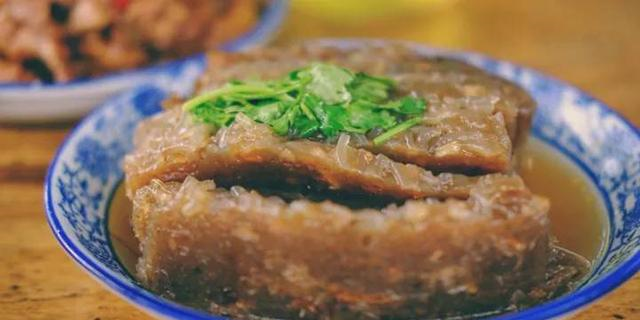 这种用粉条做成的美食，吃着比肉还香，当地人叫皮渣，你吃过吗休闲区蓝鸢梦想 - Www.slyday.coM