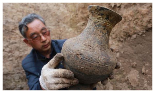 伊拉克出土一破陶罐,结果却轰动全球,专家称可能改写中国历史!