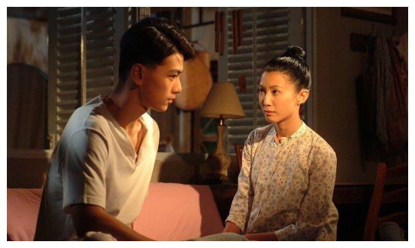 欧萱版《小娘惹》太经典,21岁担任大女主,肖燕输得太惨