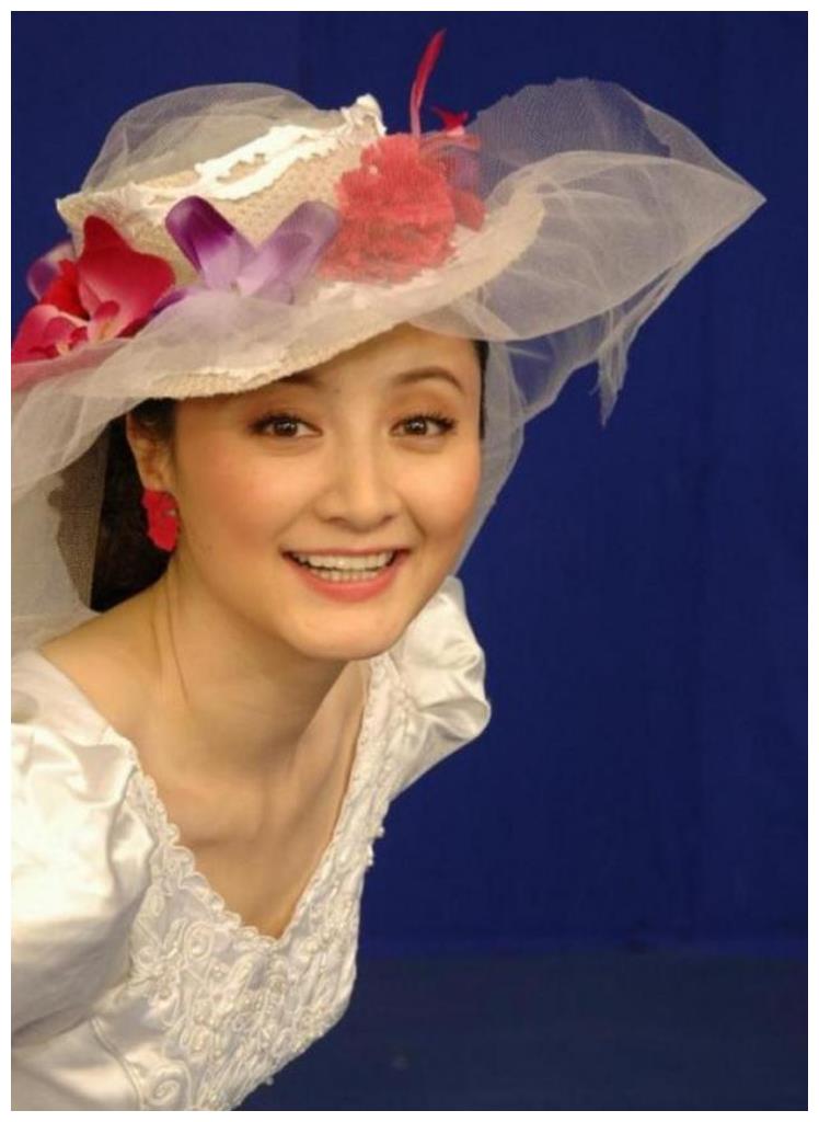 她9岁成名,是《西游记》中的白面狐狸,如今退出演艺圈多年|虞梦|白面