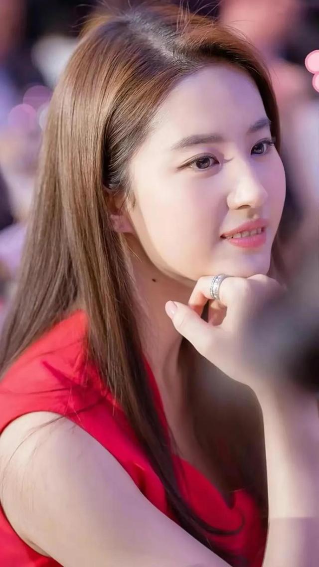 刘亦菲完美女神,美丽可人!__财经头条