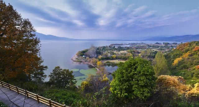 中国降雨最多的城：一年下雨220天被誉为雨都，有最大的熊猫基地休闲区蓝鸢梦想 - Www.slyday.coM