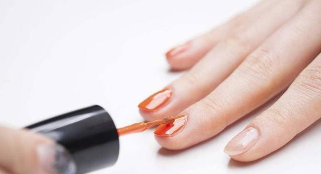 爱美的女孩们看过来，你们喜欢的指甲油是这样的历史休闲区蓝鸢梦想 - Www.slyday.coM