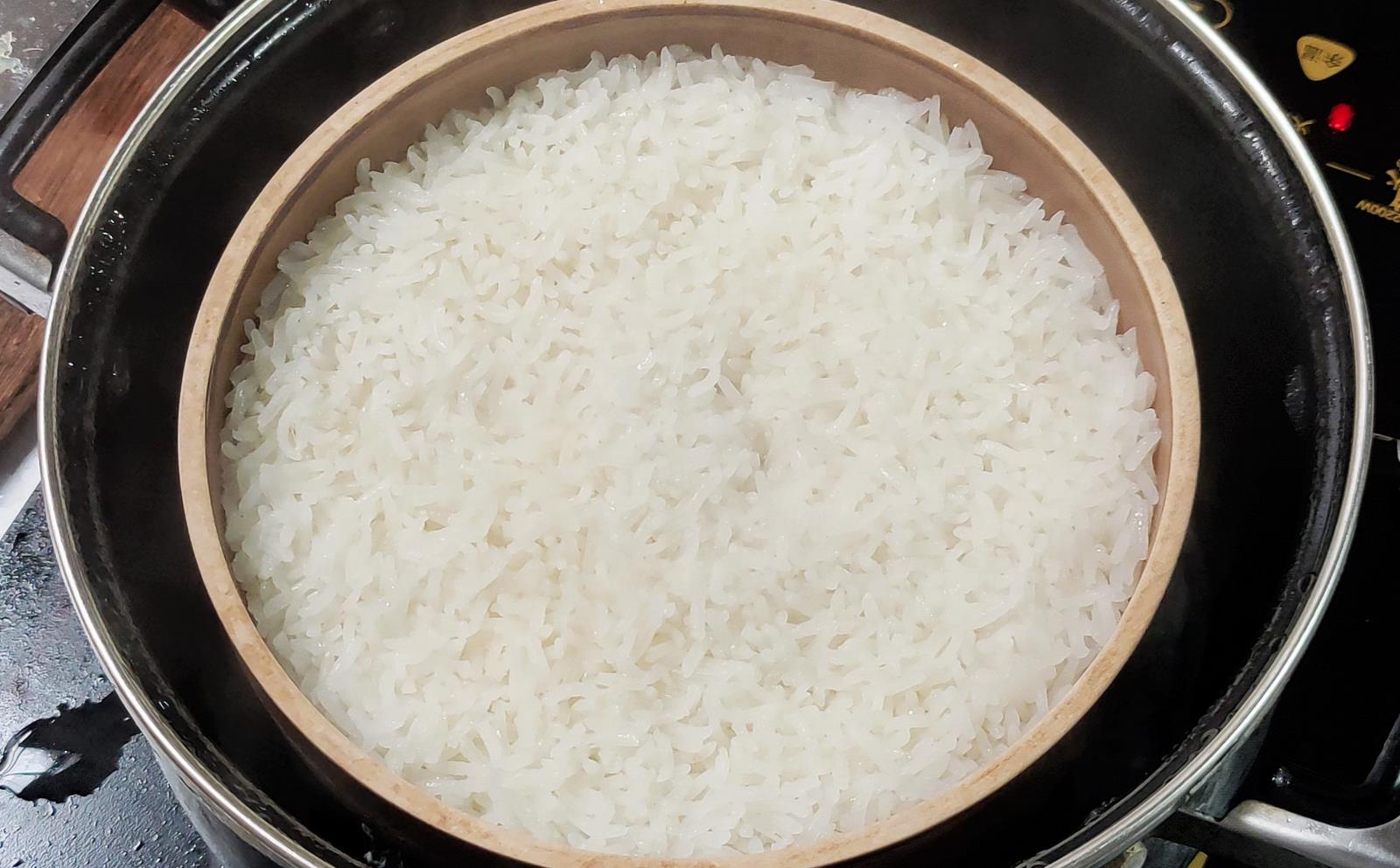 家常粤菜腊鸭砵仔油盐蒸饭惹味不热气